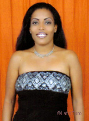 Date this georgeous Dominican Republic girl Darilenni from San Cristobal N1545