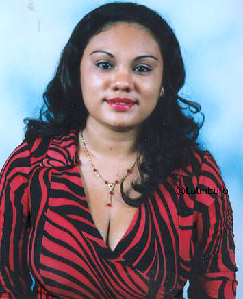 Date this stunning Honduras girl Glenis from La Ceiba N1695