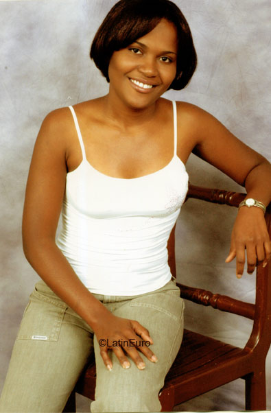 Date this foxy Dominican Republic girl Milagro from San Cristobal N1711