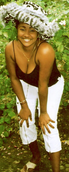 Date this pretty Dominican Republic girl Lillian from  N1829