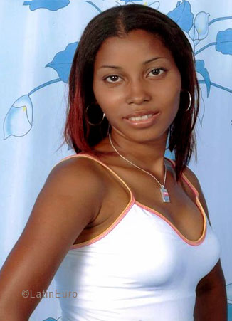 Date this good-looking Dominican Republic girl Alexandra from San Cristobal N1847