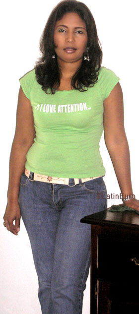 Date this funny Dominican Republic girl Gisselle from Santiago N1865