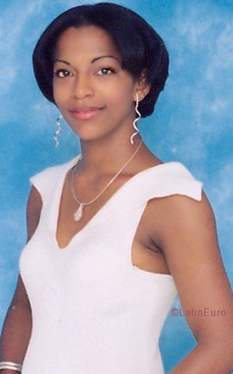 Date this fun Dominican Republic girl Yeimy from Santiago N1895