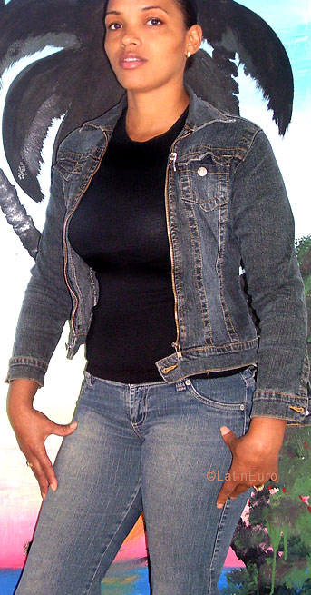 Date this exotic Dominican Republic girl Elizabeth from  N1940