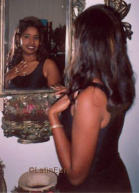 Date this charming Dominican Republic girl Escarlin from Santo Domingo N1964