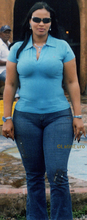 Date this gorgeous Dominican Republic girl Dannia from  N1975