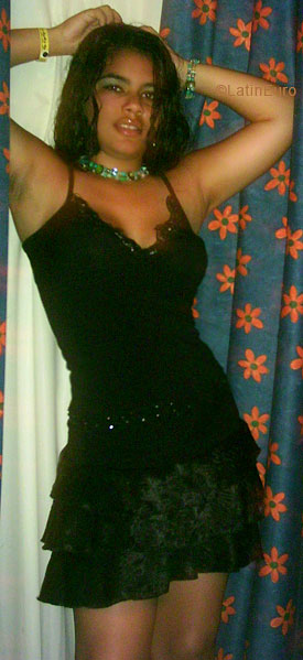 Date this tall Dominican Republic girl Shelley from Santiago N2072