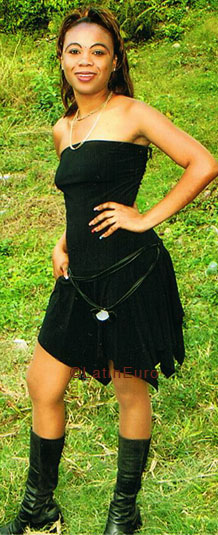 Date this athletic Jamaica girl Shearldene from  N2128