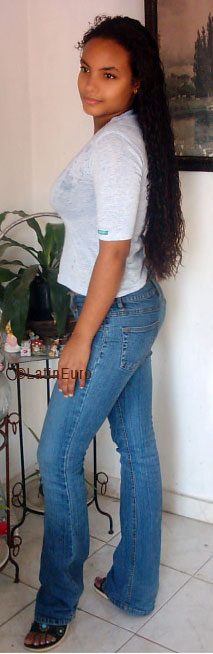 Date this funny Dominican Republic girl Paloma from  N2175