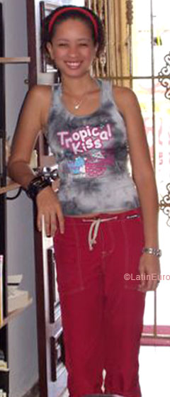 Date this hot Mexico girl Leonor from Santo Domingo N2352