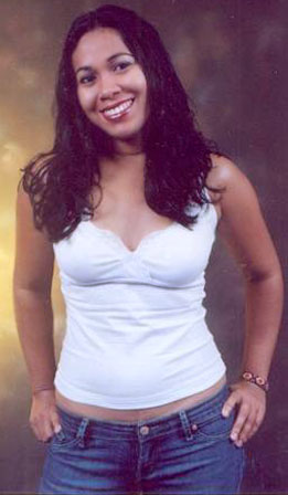 Date this nice looking Honduras girl Xiomara from La Ceiba N2399