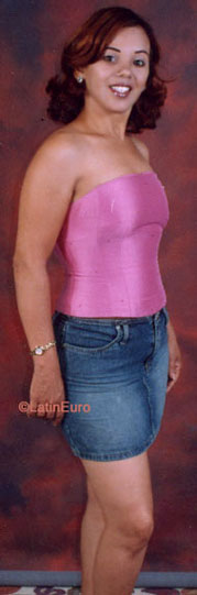 Date this funny Dominican Republic girl Andrea from  N2408