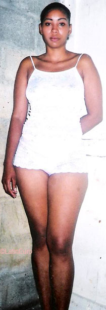 Date this beautiful Dominican Republic girl Ana from Santiago N2567