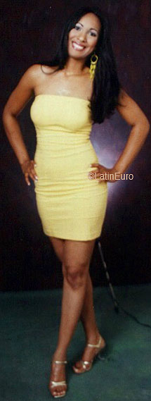 Date this sultry Dominican Republic girl Michelle from Santiago N2603