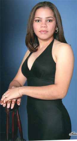 Date this young Dominican Republic girl Fidelia from  N2610