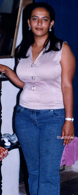 Date this foxy Honduras girl Fany from Olancho N2726