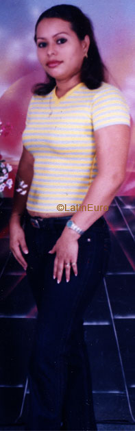 Date this beautiful Honduras girl Lilian from La Ceiba N2734