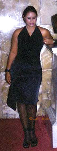 Date this sensual Dominican Republic girl Iro from Santo Domingo N2742
