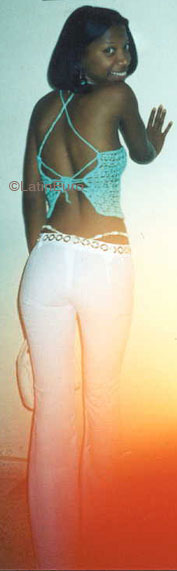 Date this voluptuous Any Country girl Geovanna from  N2838