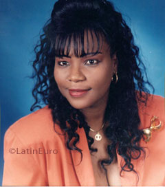 Date this stunning Dominican Republic girl Ivelisse from Santo Domingo N2947