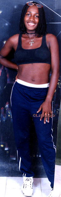 Date this sensual Honduras girl Ligia from  N2991