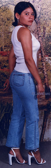 Date this charming Honduras girl Luz from  N3095