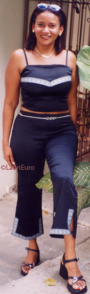 Date this athletic Dominican Republic girl Divina from Santiago N3170