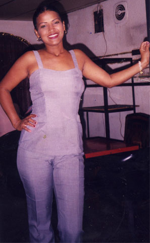 Date this athletic Panama girl Salome from  N3171