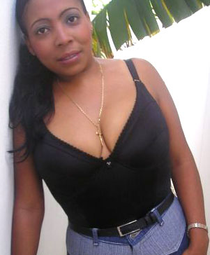 Date this nice looking Dominican Republic girl Altagracia from Santiago N3358