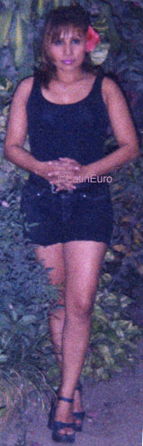 Date this hard body Honduras girl Reina from Yoro N3401