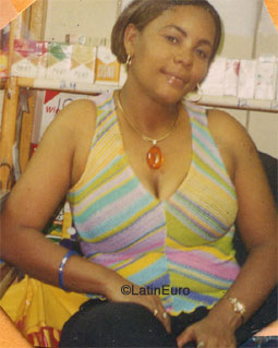 Date this happy Dominican Republic girl Yudelka from Puerto Plata N3530