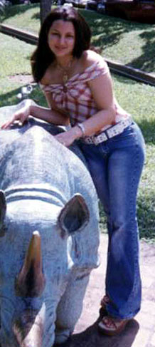 Date this sultry Honduras girl Luz from La Ceiba N3562