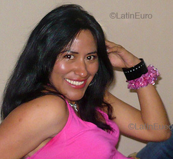 Date this attractive Any Country girl Sonia from  N416
