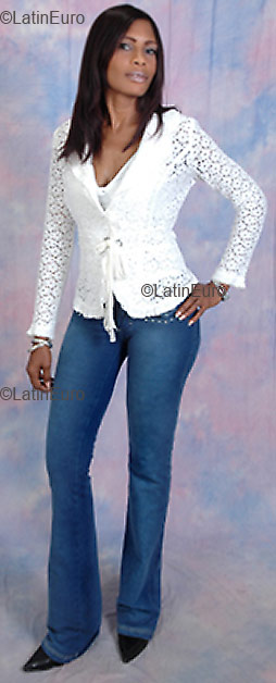 Date this sultry Dominican Republic girl Miosotis from Santo Domingo N485