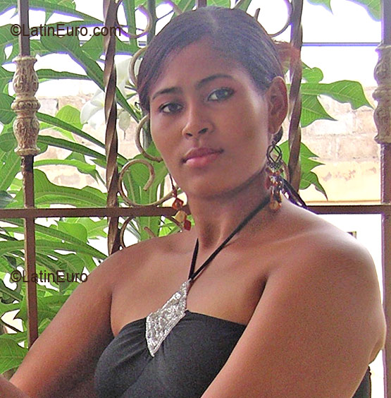 Date this lovely Any Country girl Leonora from  N511