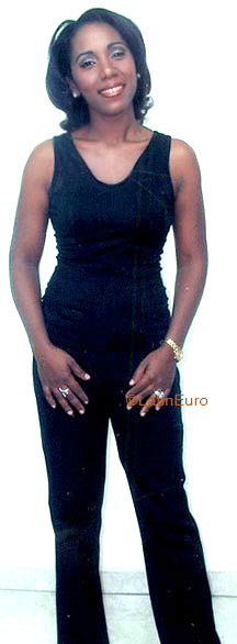 Date this pretty Dominican Republic girl Angela from Santo Domingo N588