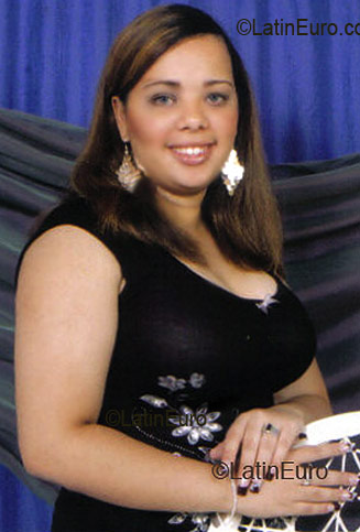 Date this delightful Dominican Republic girl Anneika from San Cristobal N609