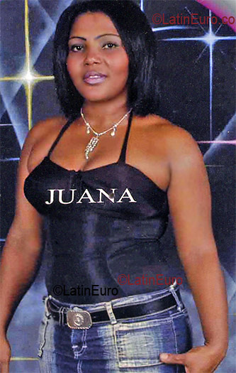 Date this voluptuous Dominican Republic girl Juana from Santo Domingo N611