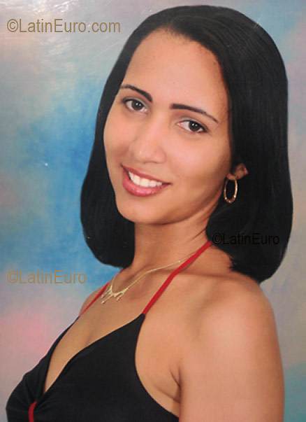 Date this fun Dominican Republic girl Miguelina from Santo Domingo N613