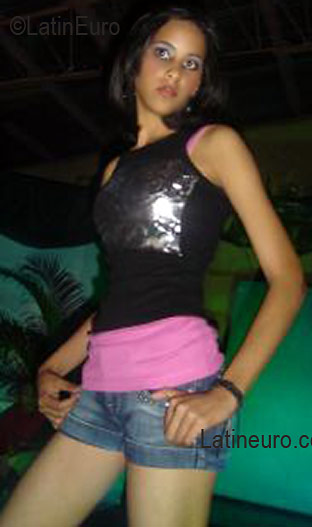 Date this lovely Dominican Republic girl Dharianny from Nagua N618