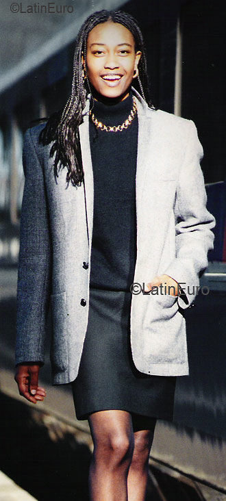 Date this good-looking Any Country girl Luhanne from  N729