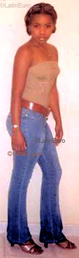 Date this sultry Dominican Republic girl RafeLina from Santo Domingo N81