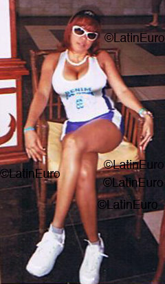 Date this hot Dominican Republic girl Iandra from Santo Domingo N83