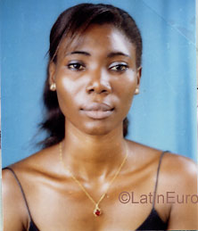 Date this athletic France girl Cathia from  N898