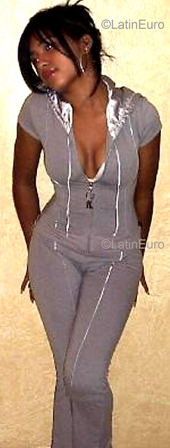 Date this good-looking Dominican Republic girl Ana from Santiago N965