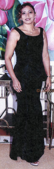 Date this voluptuous Brazil girl Laude from CUIABA B6512