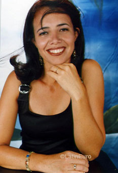 Date this sultry Brazil girl Leia from UBERLANDIA B6732