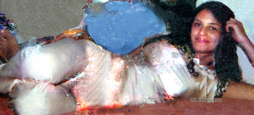 Date this fun Brazil girl Roseane from FEIRA DE SANTANA B8475