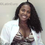 tall Brazil girl Ilzalee from Sao Jose Dos Pinhais B-172