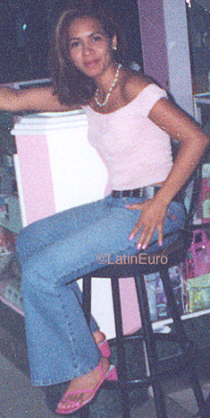 Date this delightful Honduras girl Gladis from Tegucigalpa N3881